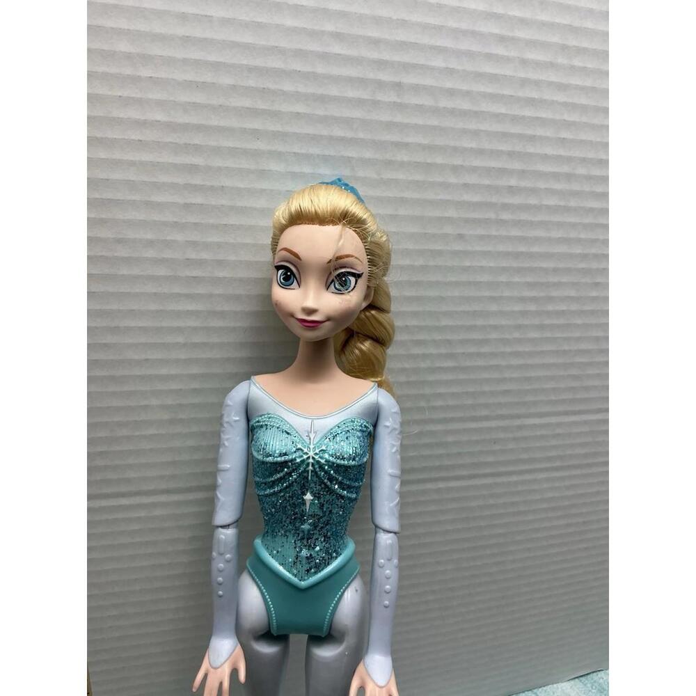 Disney Frozen Ice Skating Elsa‎ Doll 12"